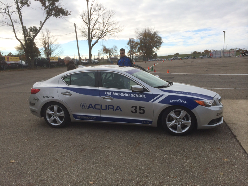 Illustration for article titled Learning To Drive Like A Champion At Mid-Ohio In The Most Unloved Acura Ever